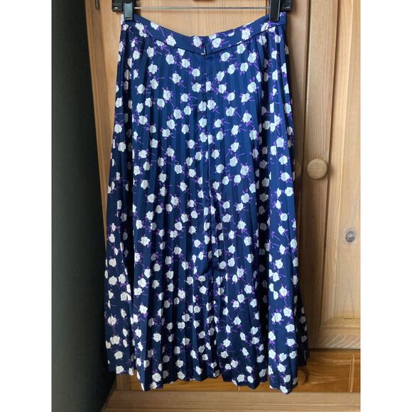 J. Crew | Pleated Midi Skirt in Scattered Peony Print | Size 2 - Picture 2 of 5